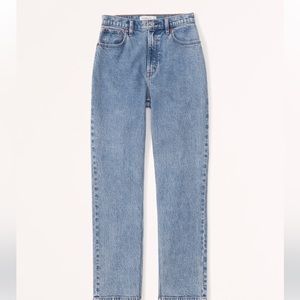 Abercrombie Curve Love Ultra High Rise 90s straight jean 26 extrashort.